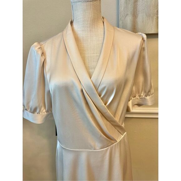 Aritzia Babaton Matte Pearl Dress Size Large NWT - Picture 2 of 8